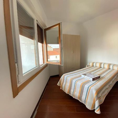 Amplio Apartamento En El Centro De O Grove Exteriör bild